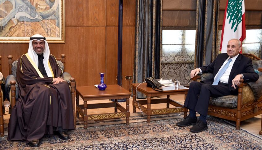 بري: مؤازرة دول مجلس التعاون الخليجي للبنان لا تزال مستمرة ومتمثلة بجسور الدعم المتواصل للبنانيين