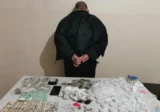 كمين محكم لسائق تاكسي يروّج المخدرات