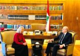 ميقاتي استقبل ديبورا تايس والدة الصحافي الاميركي المفقود اوستن تايس
