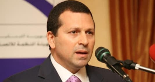 السيرة الذاتية لوزير المهجرين كمال شحادة