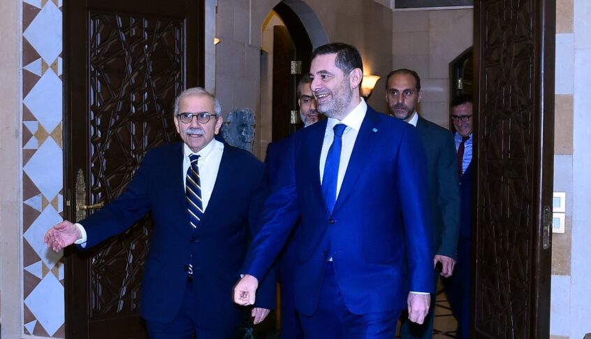 الرئيس سلام استقبل في السراي الحكومي الرئيس سعد الحريري وعرض معه التطورات الراهنة