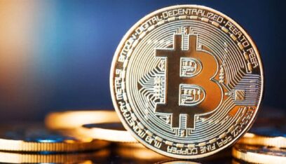 بتكوين تتراجع إلى أدنى من 100 ألف دولار