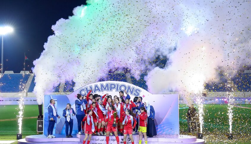 الرئيس عون مهنئا منتخب لبنان للناشئات: بمثابرتكم وعزيمتكم ترفعون اسم لبنان عاليًا