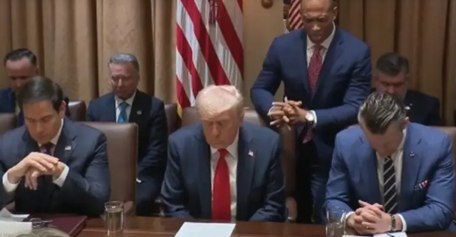 فيديو من البيت الأبيض يثير جدلاً