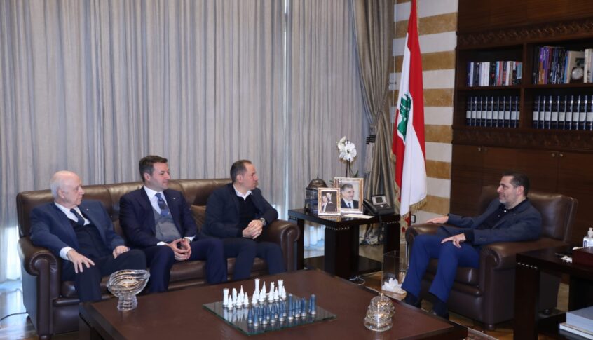 لقاء بين الحريري والجميّل