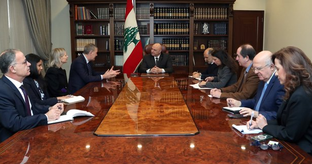 الرئيس عون عرض مع لازاريني عمل “الأونروا”