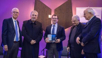 تكريم رابطة المدارس الإنجيليّة للوزير شحادة: لنقلة نوعيّة في المجال التكنولوجي
