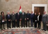 الرئيس عون لوفد نقابة المحررين: كونوا مسؤولين ولا تُثيروا النّعرات الطائفيّة