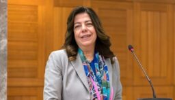 بايراقداريان عادت من الرياض بعد حضورها افتتاح دورة العاب التضامن الإسلامي