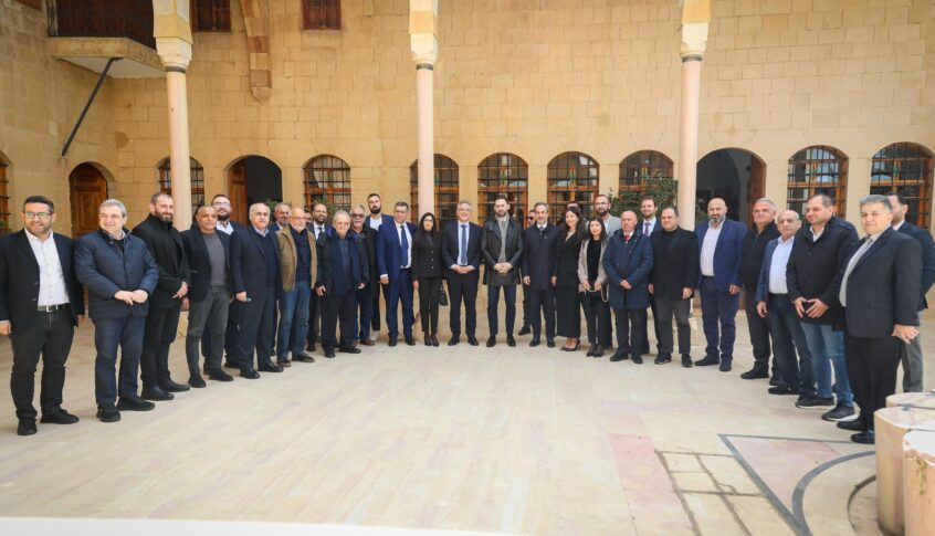 تيمور جنبلاط: الالتزام بقرار وقف اطلاق النار وتطبيق الـ1701 سبيل لعدم دفع لبنان لأتون الحروب