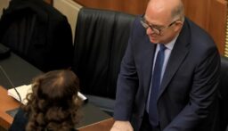 تضارب مصالح في «الاتصالات»: الوزير يملك شركتين لتوزيع الإنترنت (ندى أيوب-الاخبار)