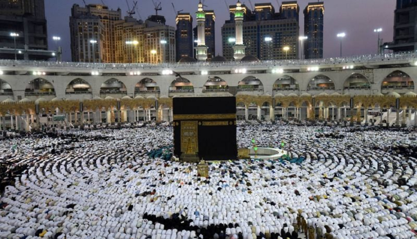 السعودية: رقم مليوني لزوار المسجد الحرام يوم أمس