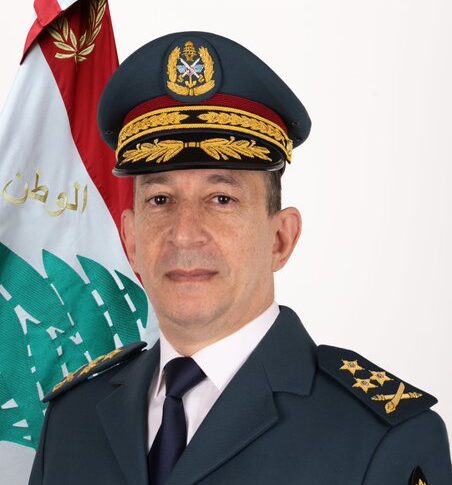 العماد هيكل في أمر اليوم: وحدة اللّبنانيين والتفافهم حول جيشهم كفيلة بتجاوزِ العقبات مهما عَظمت