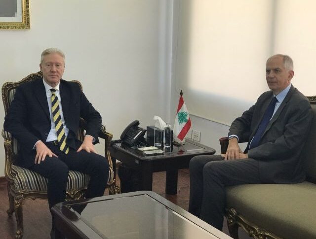 وزير الخارجية للسفير الفرنسي: لضرورة ممارسة كل الضغوط الممكنة على اسرائيل لالزامها بالانسحاب بشكل فوري