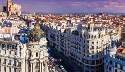 شوارع مدريد تغرق في القمامة