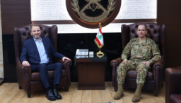 قائد الجيش استقبل طوق ومدير مكتبUNOPS في عمان ووفدا من معهد الشرق الأوسط في واشنطن