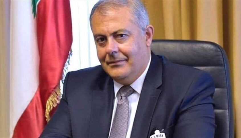 محافظ بيروت يتعرض لحادث… هذا وضعه الصحي