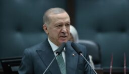 أردوغان لرئيس الوزراء الإسباني: أولوية تركيا إيصال المساعدات الإنسانية إلى غزة ونعتقد أن الظلم في فلسطين سينتهي بالجهود المشتركة