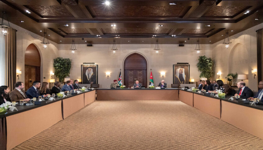 العاهل الأردني يؤكد ضرورة استعادة وقف إطلاق النار في قطاع غزة