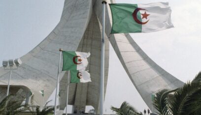 الجزائر تفرض إجراءات صارمة ضد البعثة الدبلوماسية الفرنسية