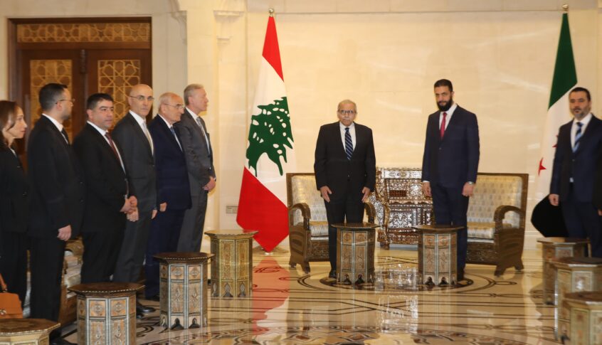 بعد وصوله والوفد المرافق الى دمشق سلام يلتقي الشرع(بالصور)
