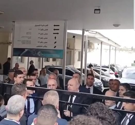 الرئيس عون تفقد مبنى “النافعة” في الدكوانة ومرفأ بيروت: من يغطي الفساد مشارك فيه والمطلوب ان تكونوا انتم عيوننا
