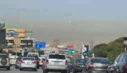 حركة المرور كثيفة على اوتوستراد الرئيس الهراوي باتجاه الحازمية و كثيفة من شارل حلو الكرنتينا باتجاه الدورة وصولا حتى نهر الموت ومن ذوق مكايل باتجاه جونيه