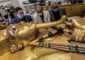 مصر.. نقل 163 قطعة من كنوز الملك الذهبي إلى مقرها الجديد