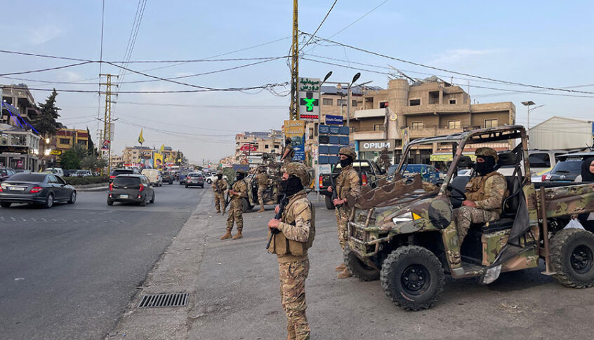 الجيش: التدابير الأمنية تستمر حتى ضمان إنجاز عملية الفرز وإصدار النتائج(بالصور)