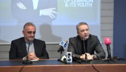 مؤتمر صحفي للفنان مروان خوري في جامعة سيدة اللويزة..خوري: ” الحق والخير والجمال هم ركائز أساسية لا غنى عنها في أي عمل إنساني أو فني”