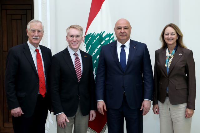 الرئيس عون: ما يطلبه لبنان هو انسحاب إسرائيلي كامل ليتمكن الجيش اللبناني من الانتشار حتى الحدود الجنوبية وحمايتها