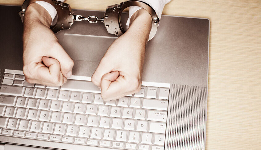 مشروع قانون أميركي جديد يسعى لتجريم المواد الإباحية على الإنترنت