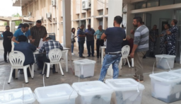 تسليم صناديق الاقتراع في الكورة