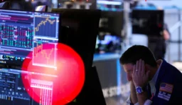 الأسهم العالمية تتباين في تداولات اليوم