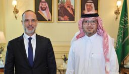 السفير السعودي استقبل وزير الأشغال… هذا ما بحثاه