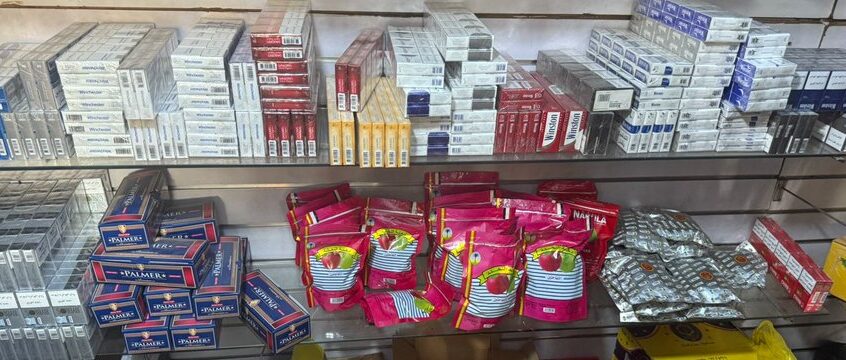 “الريجي” ضبطت مصنوعات تبغية مهربة ومزورة في الفرزل وبئر حسن