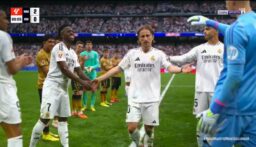 دموع في الممر الشرفي.. مودريتش يغادر ريال مدريد باكيا