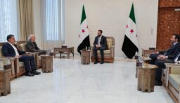 جنبلاط في لقاء مفاجئ مع الشرع: نرفض الحماية الدولية للدروز