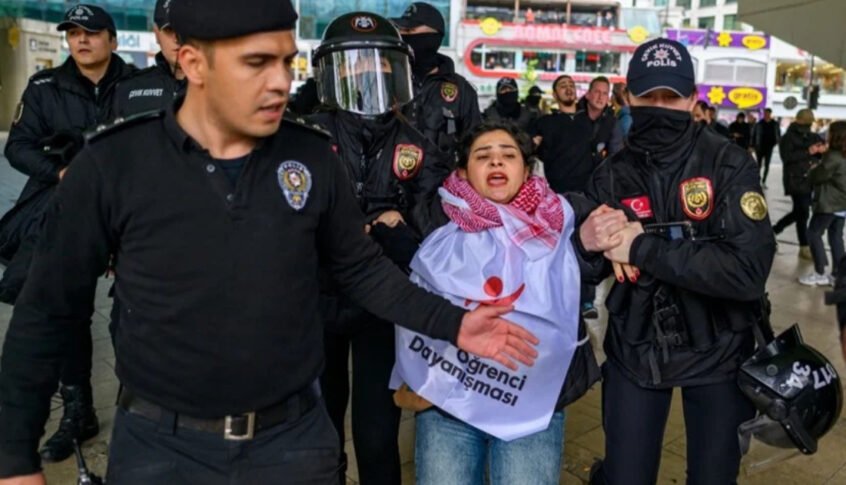 اشتباكات بين الشرطة والمتظاهرين في عيد العمال بإسطنبول