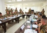 قائد الجيش يتفقد غرفة عمليات منطقة جبل لبنان