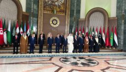 الصورة الرسمية التذكارية للقمة العربية بدورتها الرابعة والثلاثين في العاصمة العراقية بغداد