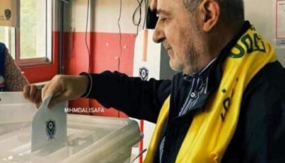 وفيق صفا يمارس حقه في الاقتراع