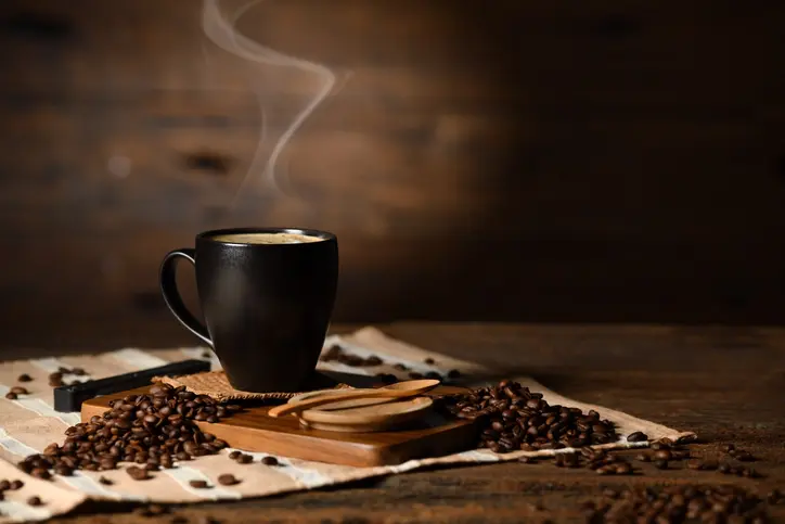 بحسب العلماء.. القهوة بدون كافيين مشروب منبّه مثل غيرها
