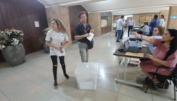 محافظ الجنوب سلم صناديق الاقتراع لرؤساء الاقلام في صيدا وقرى قضائها