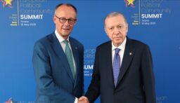 أردوغان يدعو المستشار الألماني الى زيارة تركيا