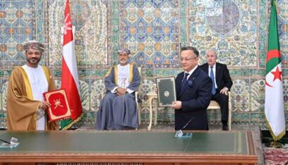 الرئيس الجزائري وسلطان عمان يبحثان تعزيز العلاقات وقضايا إقليمية ودولية