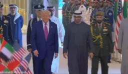 محمد بن زايد في مقدّمة مستقبليه.. ترامب يصل إلى أبوظبي
