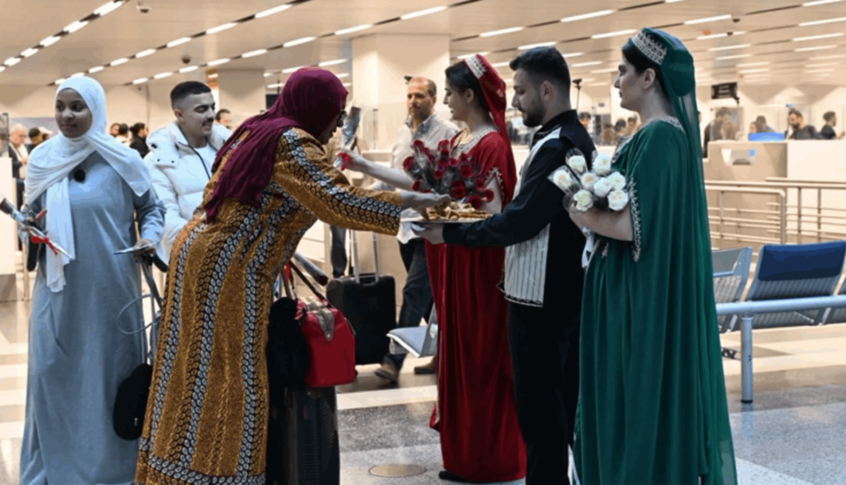 الطائرة الإماراتية الثالثة في بيروت بعد قرار رفع الحظر إلى لبنان