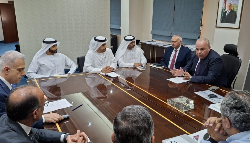 الحاج عرض مع الوفد الاماراتي مجموعة من المشاريع ذات الأولوية