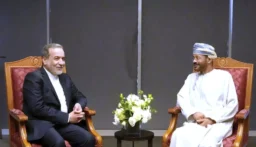 وزراء خارجية إيران وقطر وعمان يعقدون محادثات في طهران